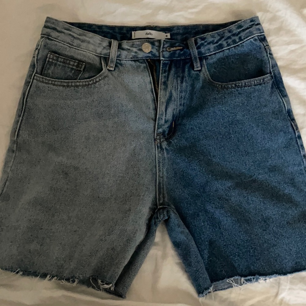 The size is a medium it run smalls